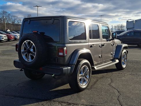 Used 2019 Jeep Wrangler Unlimited Sahara w/ Cold Weather Group image 6