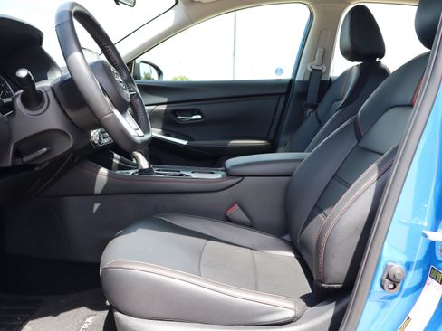 Used 2024 Nissan Sentra SR w/ SR Premium Package FWD image 9