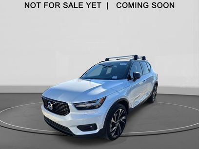 Used 2019 Volvo XC40 T5 R-Design
