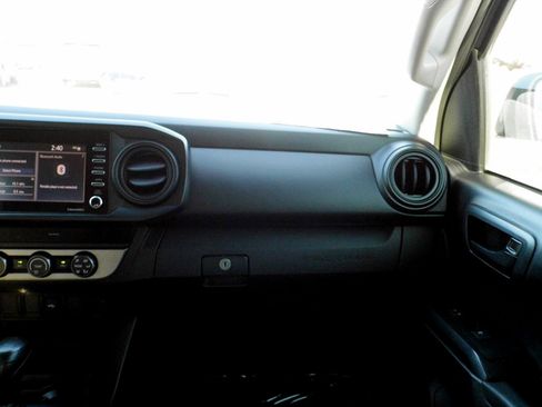 Used 2020 Toyota Tacoma SR image 23