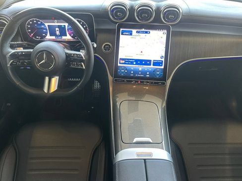 Used 2025 Mercedes-Benz GLC 300 4MATIC image 14