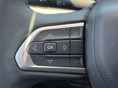 Used 2023 Jeep Compass Latitude AWD/4WD image 28