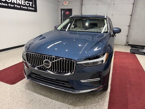 Used 2023 Volvo XC60 B5 Plus w/ Climate Package AWD/4WD image 6