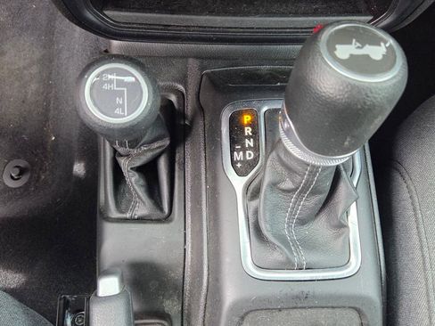 Used 2024 Jeep Wrangler Unlimited Sport AWD/4WD image 18