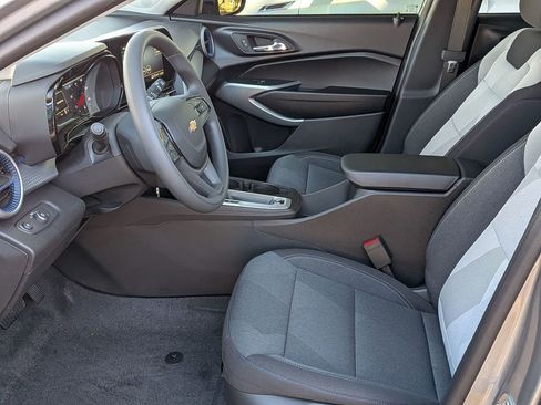 New 2026 Chevrolet Trax LS w/ LS Convenience Package image 18