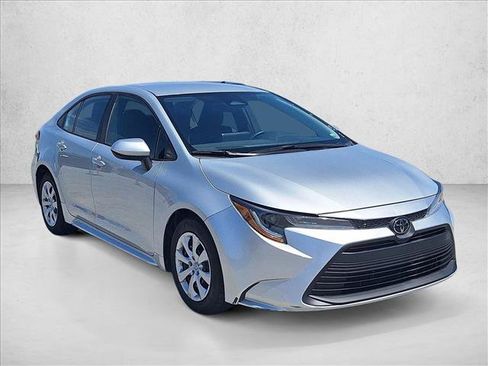 Used 2024 Toyota Corolla LE FWD image 3