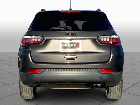 Used 2018 Jeep Compass Altitude image 4