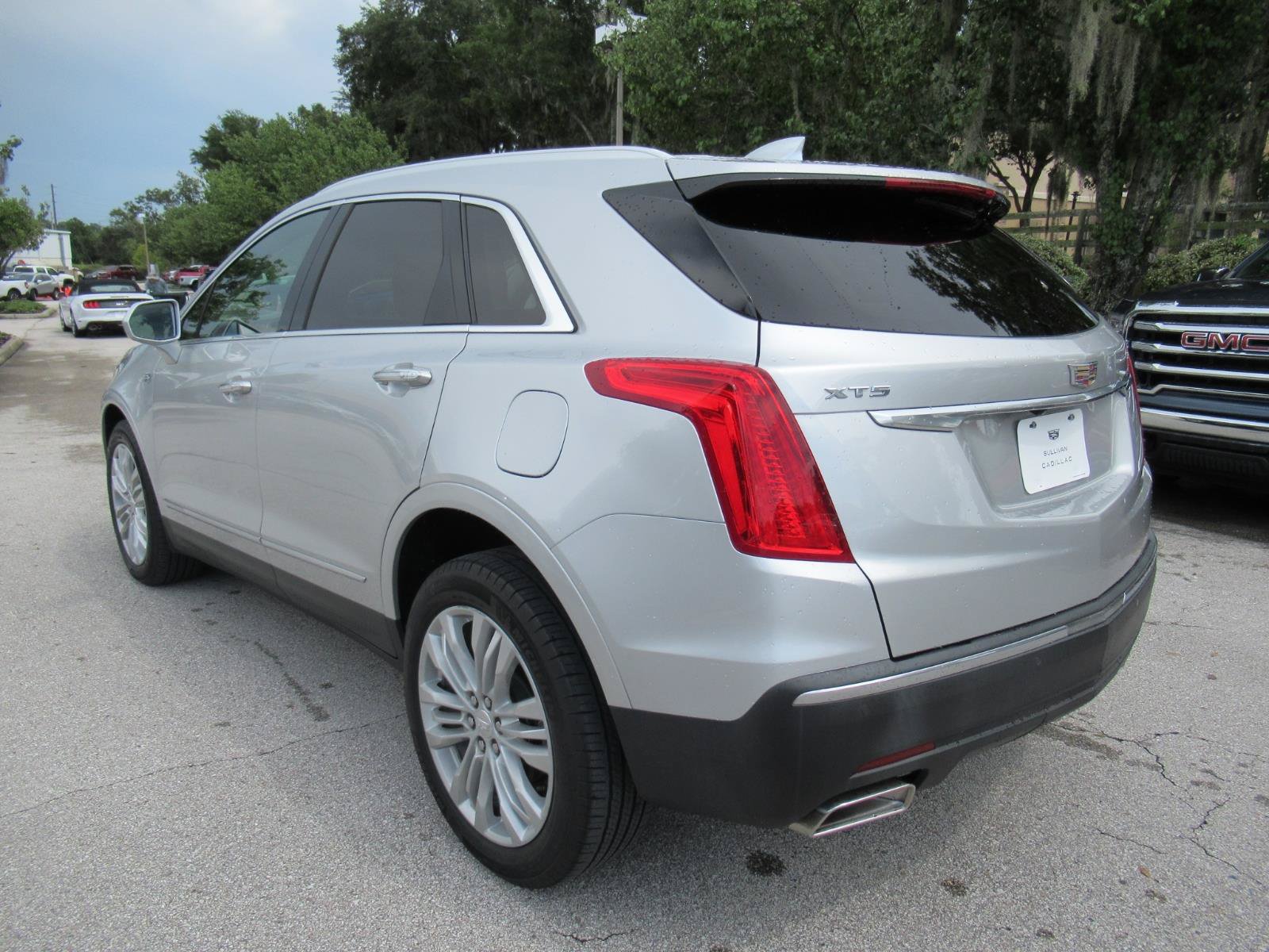 Used 2019 Cadillac XT5 Premium Luxury FWD image 5