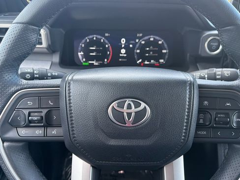 Used 2025 Toyota 4Runner Trailhunter image 24