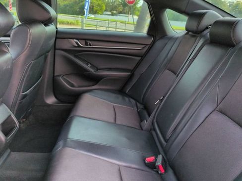 Used 2018 Honda Accord Sport image 13