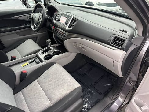 Used 2017 Honda Ridgeline RT image 27