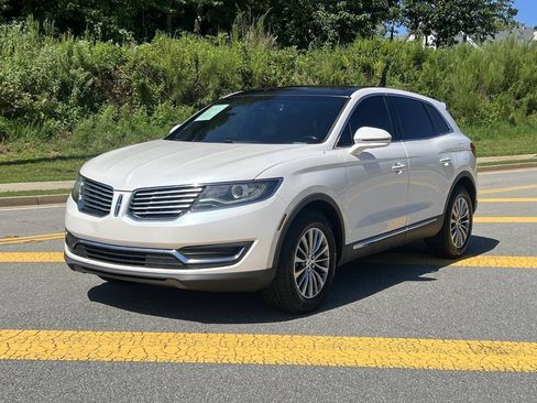 Used 2016 Lincoln MKX Select w/ Climate Package AWD/4WD image 2