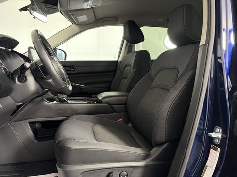 Certified 2025 Nissan Pathfinder SV AWD/4WD image 6