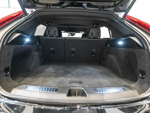 Used 2023 Cadillac XT4 Premium Luxury AWD/4WD image 34