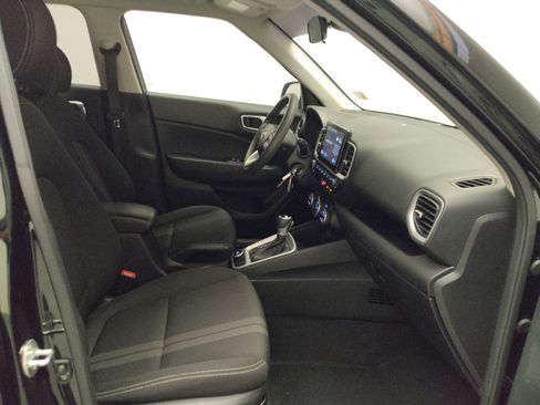Used 2020 Hyundai Venue SEL FWD image 21