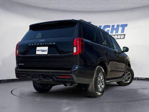 Certified 2025 Ford Expedition Active image 5