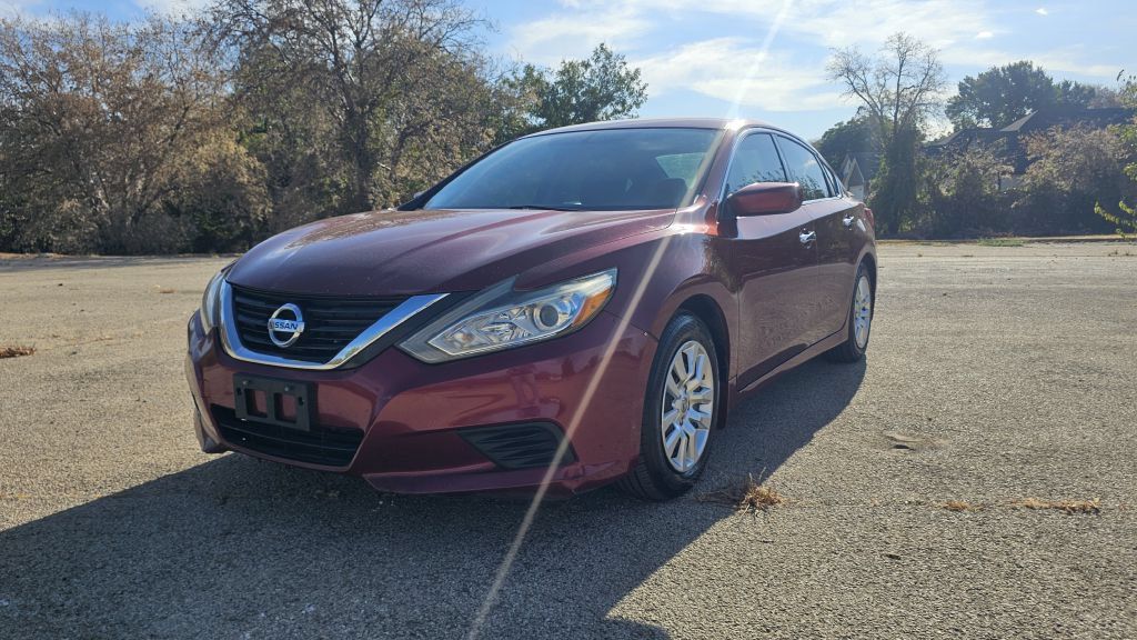 Used 2017 Nissan Altima 2.5 S w/ Power Driver Seat Package FWD image 1