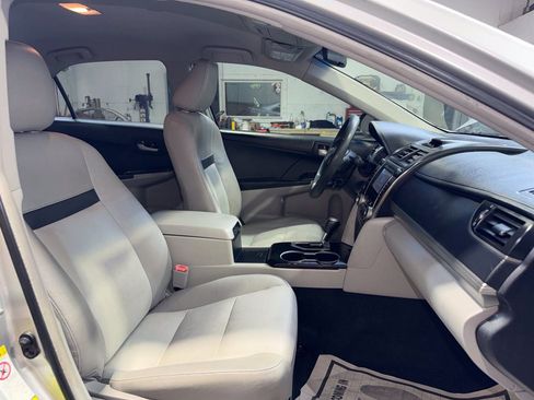 Used 2012 Toyota Camry LE FWD image 26