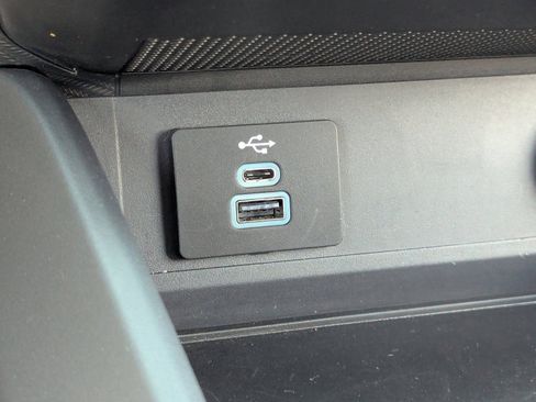 Used 2025 Ford Mustang Coupe image 29