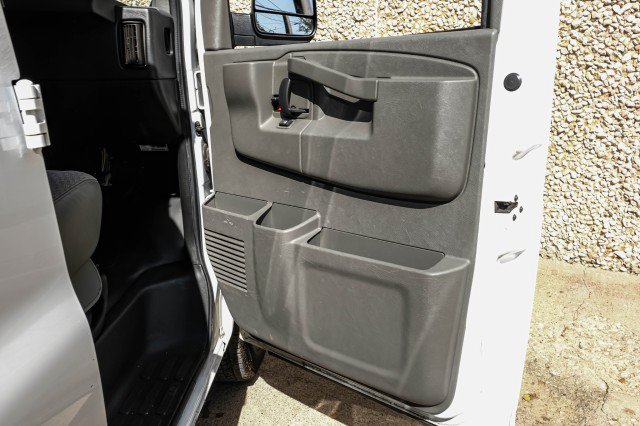 Used 2020 Chevrolet Express 3500 w/ Driver Convenience Package RWD image 29