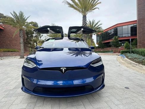 Used 2022 Tesla Model X AWD/4WD image 2