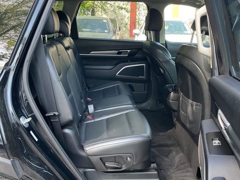 Used 2021 Kia Telluride LX AWD/4WD image 11