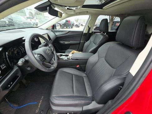 Used 2024 Lexus NX 250 FWD w/ Premium Package image 4