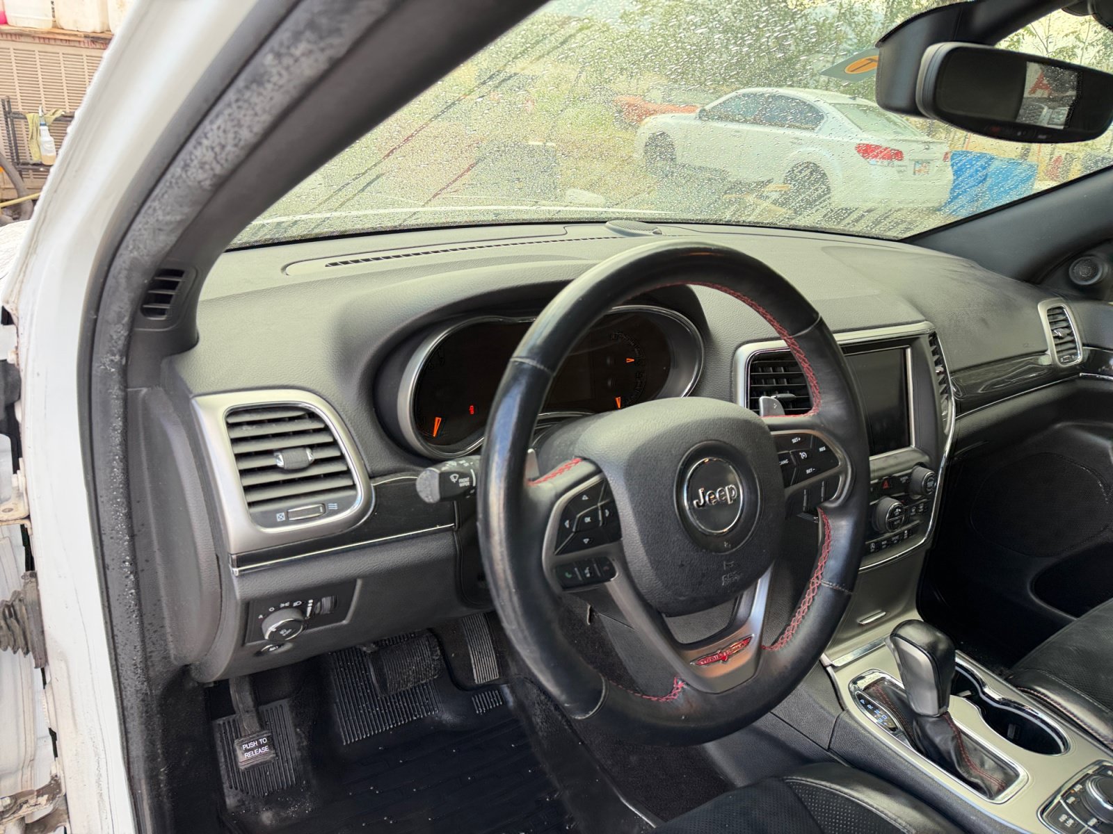Used 2018 Jeep Grand Cherokee Trailhawk AWD/4WD image 18
