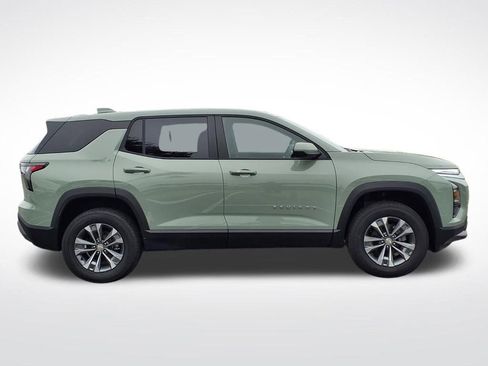 New 2026 Chevrolet Equinox LT w/ Convenience Package II FWD image 3