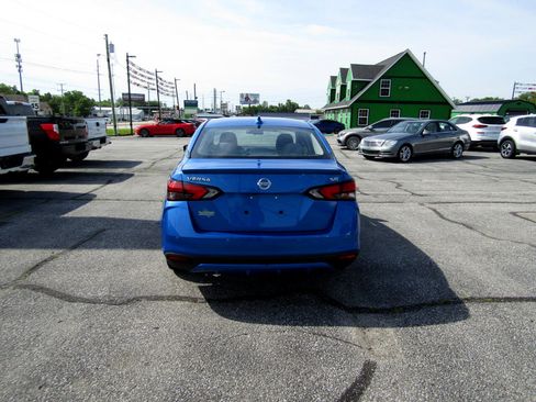 Used 2020 Nissan Versa SR w/ Convenience Package image 6