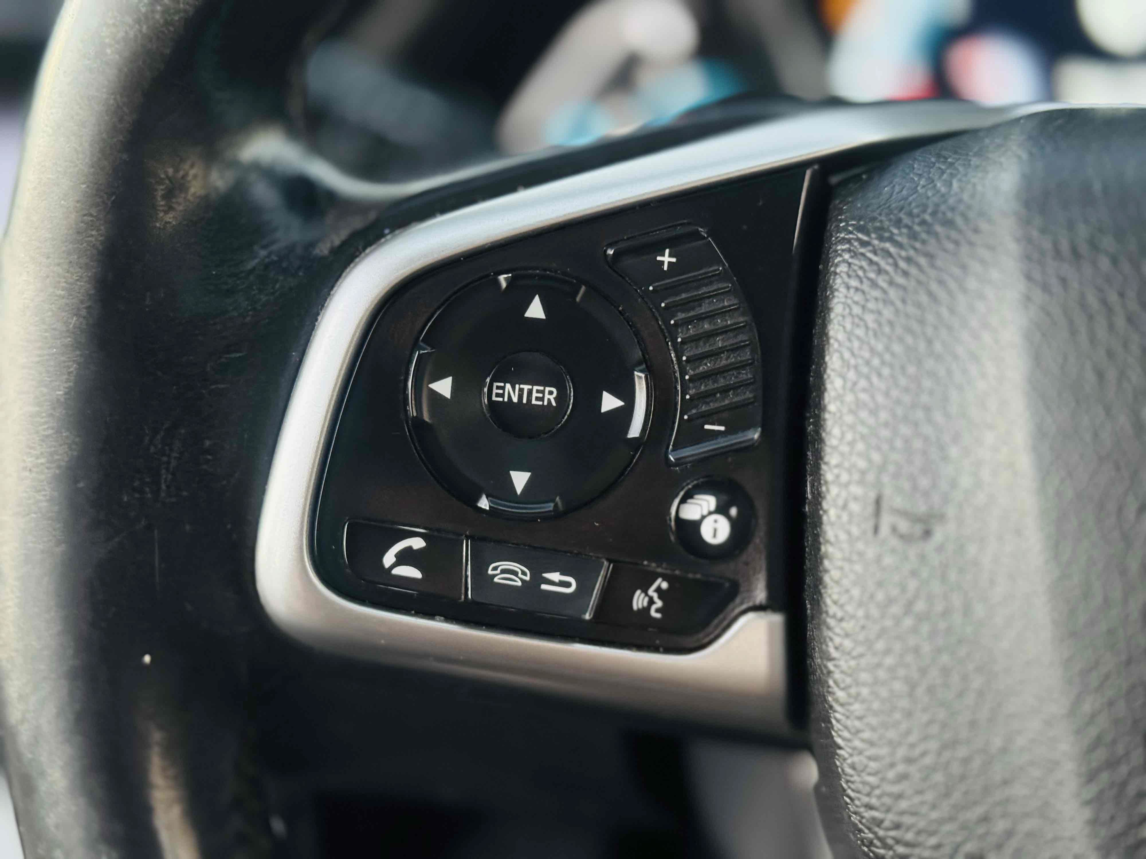 Used 2017 Honda Civic EX-L image 22