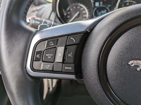 Used 2020 Jaguar F-TYPE Convertible image 18