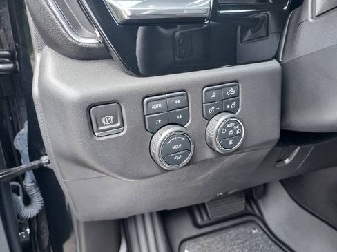 Used 2024 Chevrolet Silverado 1500 LT Trail Boss w/ LT Trail Boss Premium Package AWD/4WD image 15