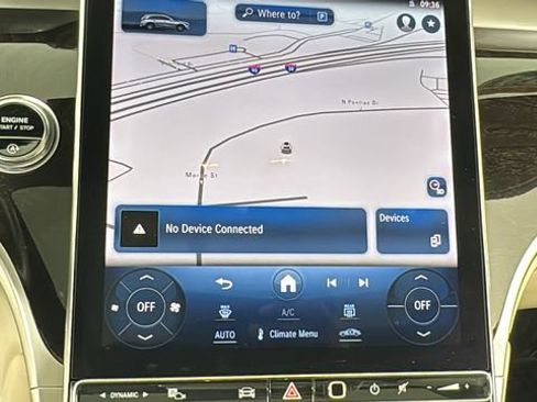 Used 2024 Mercedes-Benz GLC 300 GLC 300 image 28