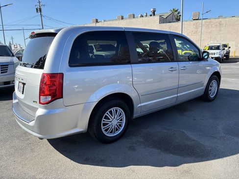 Used 2011 Dodge Grand Caravan Express image 2