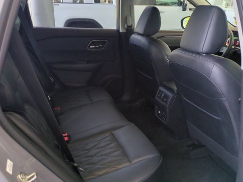 Used 2023 Nissan Rogue Platinum w/ Platinum Premium Package AWD/4WD image 17