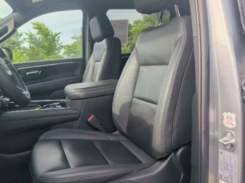 Certified 2025 Chevrolet Suburban Z71 AWD/4WD image 15