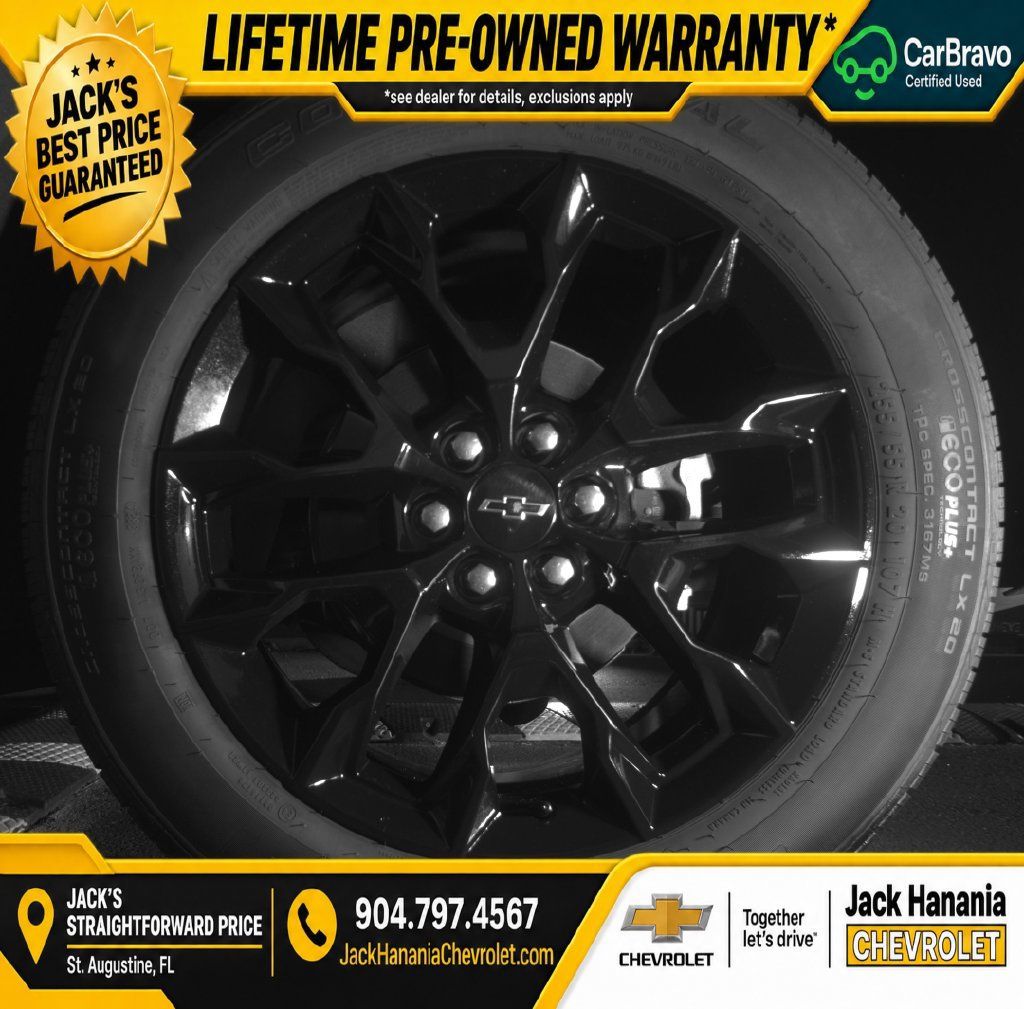 Used 2025 Chevrolet Traverse LT w/ Midnight/Sport Edition FWD image 23