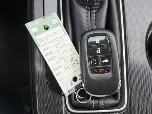 Used 2023 Honda Civic Sport image 32