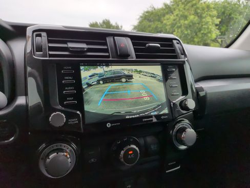 Used 2023 Toyota 4Runner TRD Off-Road Premium AWD/4WD image 17