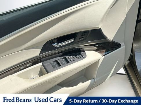 Used 2017 Acura RLX w/ Technology Package FWD image 20