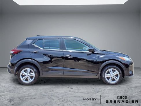 Used 2024 Nissan Kicks S FWD image 8