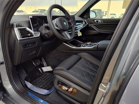 New 2026 BMW X5 sDrive40i w/ M Sport Package image 2