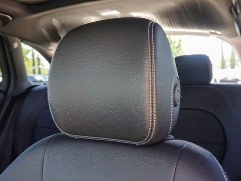 Certified 2022 Mercedes-Benz GLC 300 image 25