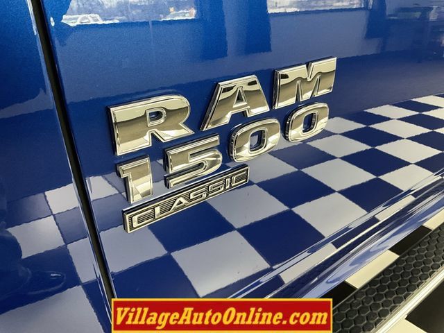 Used 2019 RAM 1500 Classic SLT w/ Luxury Group AWD/4WD image 11