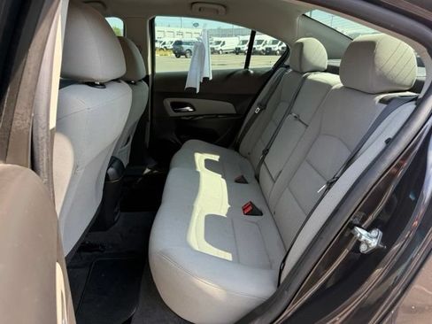 Used 2015 Chevrolet Cruze LT FWD image 10