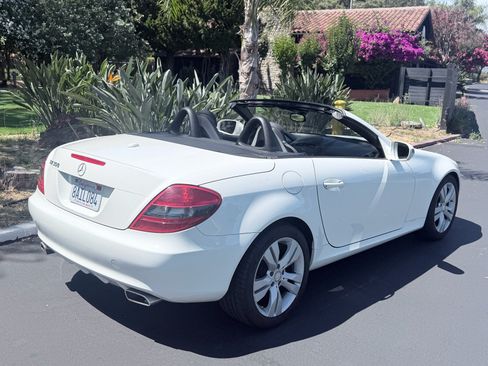 Used 2009 Mercedes-Benz SLK 350 image 7