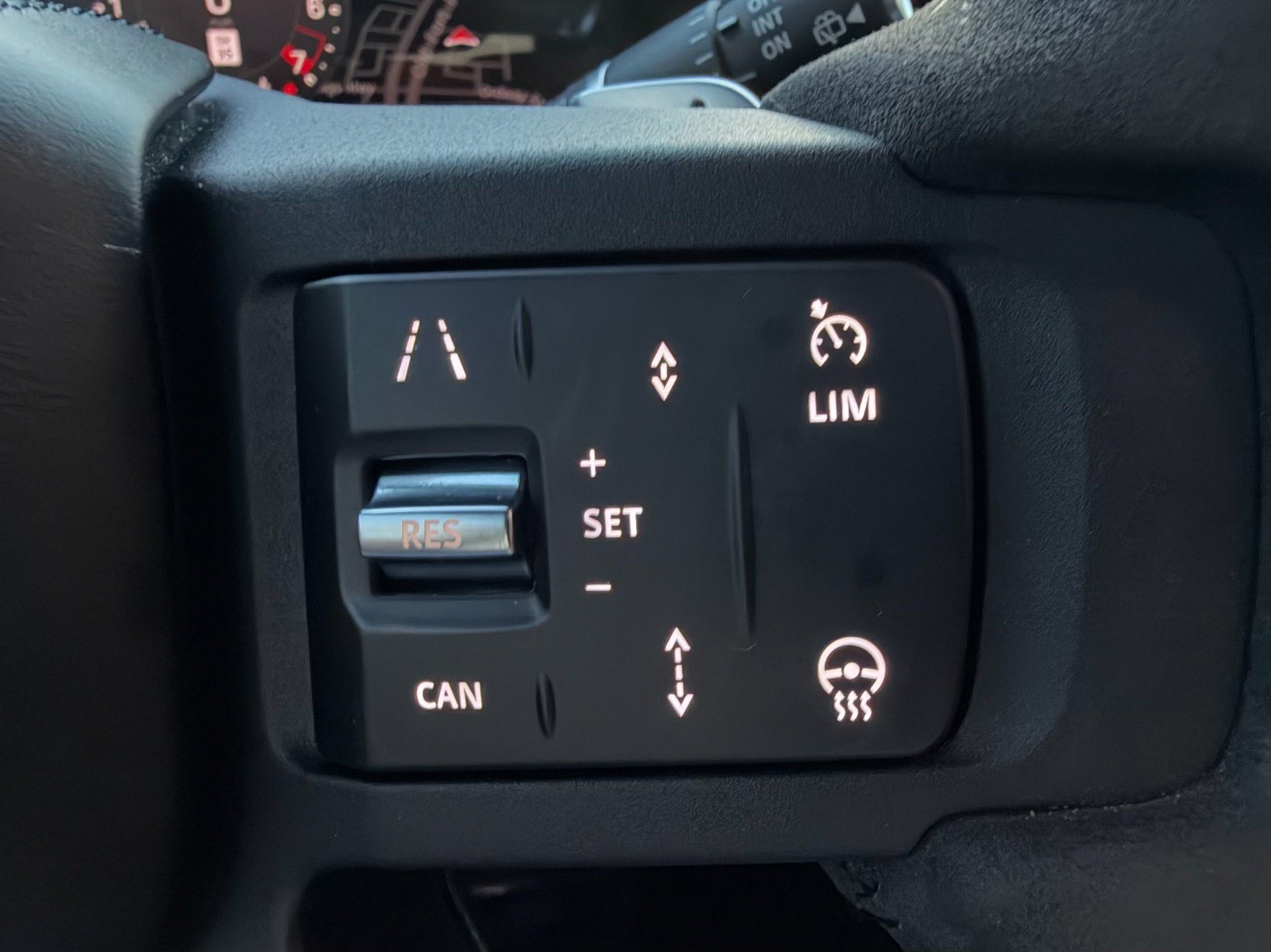 Used 2023 Land Rover Defender 110 AWD/4WD image 42