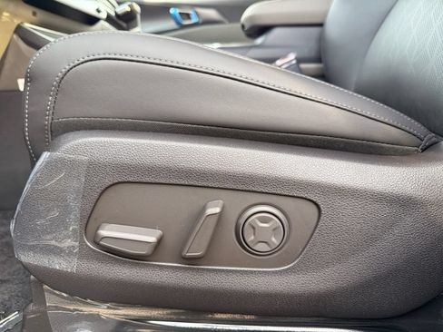 New 2026 Kia Carnival FWD image 13