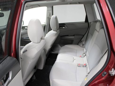 Used 2013 Subaru Forester 2.5X Premium w/ All-Weather Plus Pkg image 13